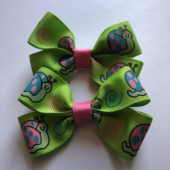 Bow pair hair bows accessories snails swirls green - Picture 4 of 9